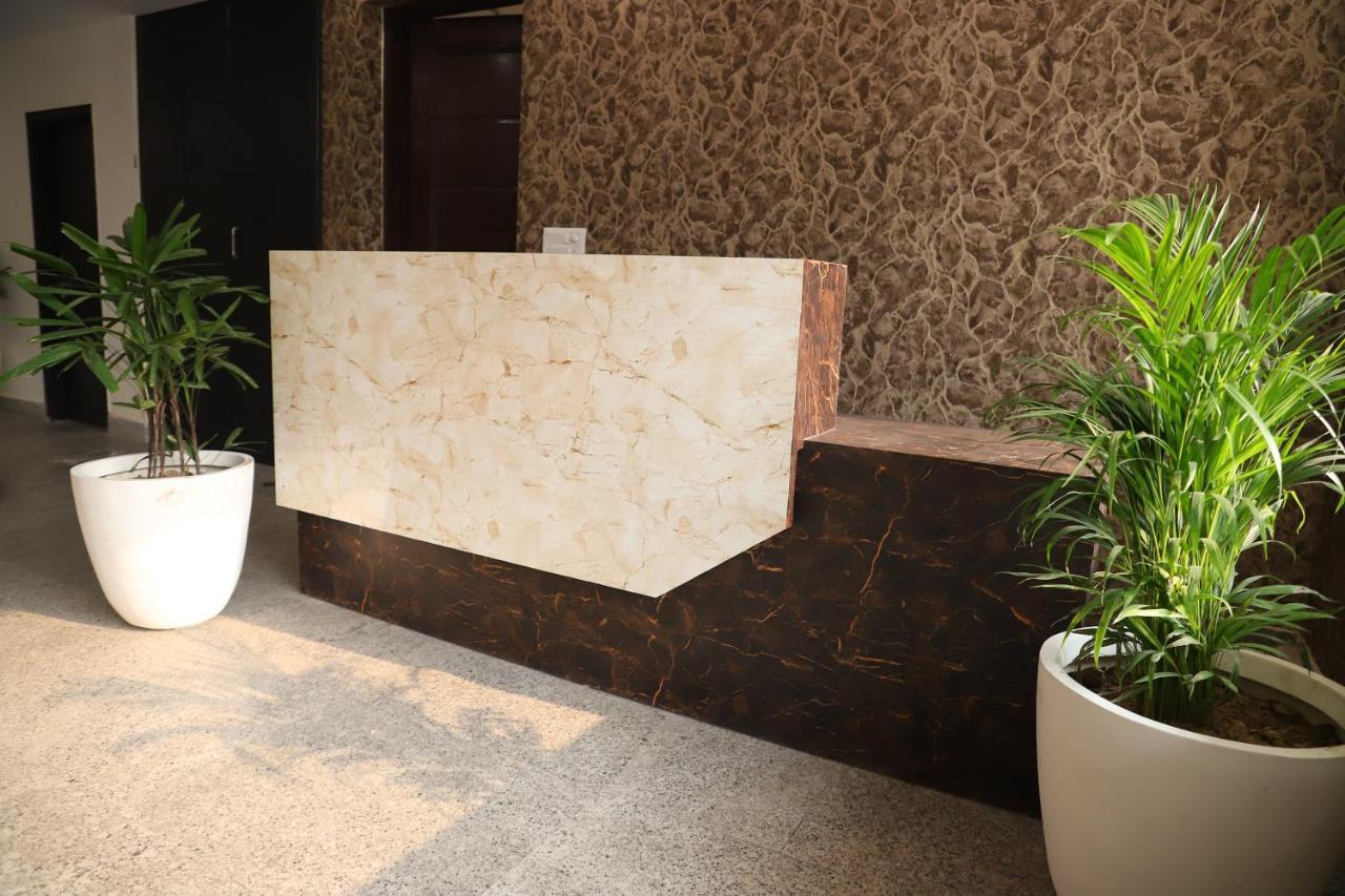 Lyf Corporate Suites - Noida Sector 19 Exterior photo