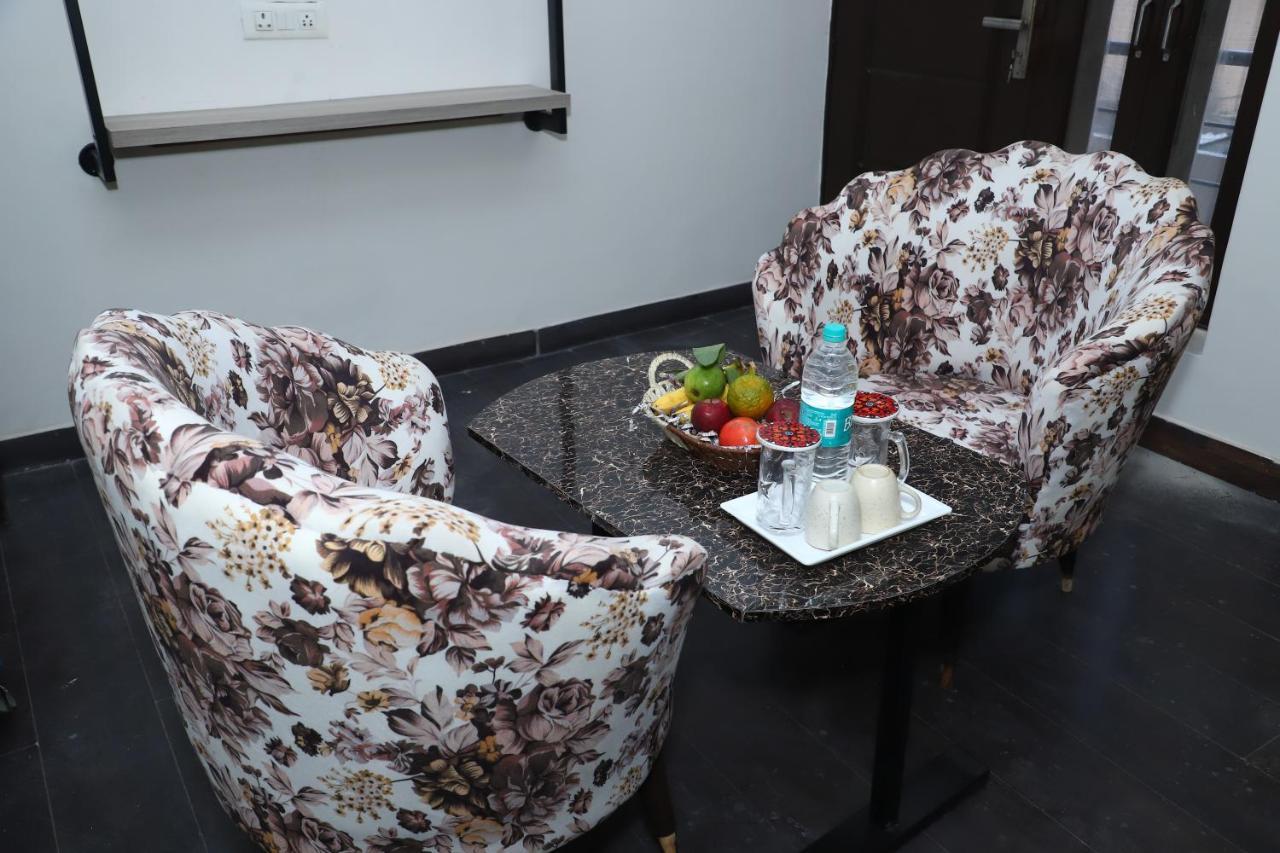 Lyf Corporate Suites - Noida Sector 19 Exterior photo
